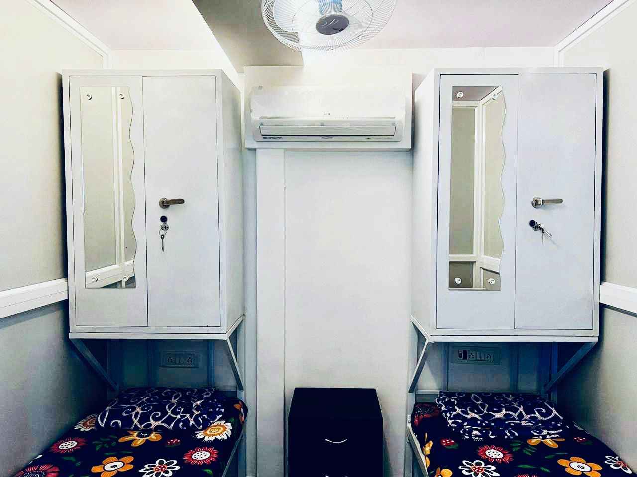 No Preference PG room in Goregaon West, Mumbai – photo 5